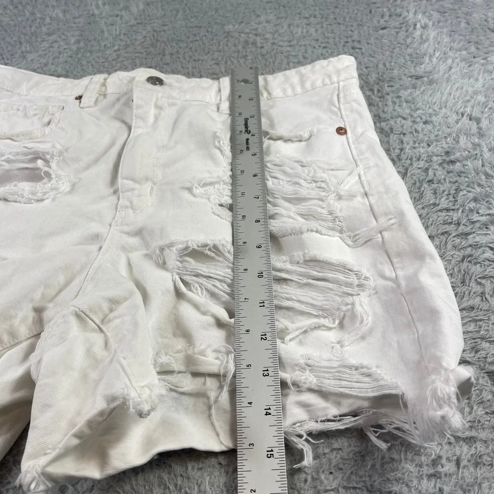 American Eagle Highest Rise Baggy Short White Distressed Denim Size 12 Waist
